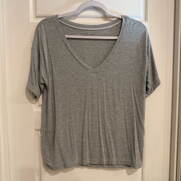 Victoria’s Secret Gray Heathered V-Neck Short Sleeve Tee S EUC - Picture 1 of 3